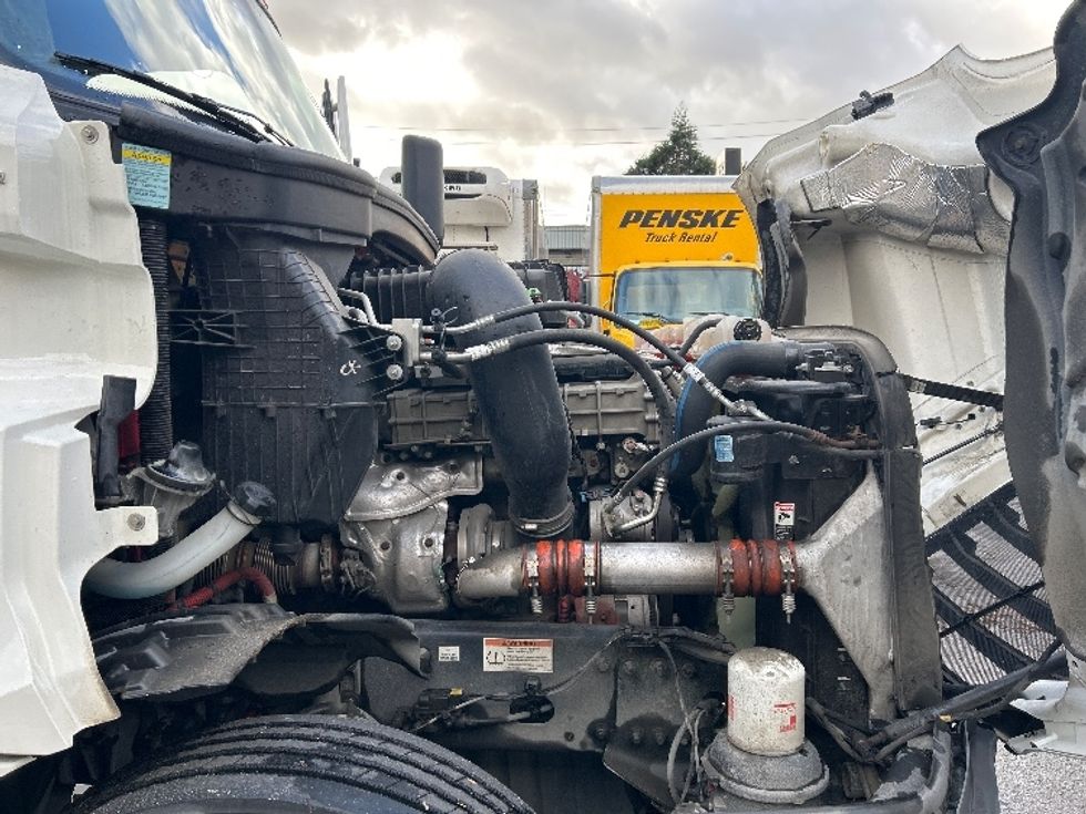 Day Cab Tractor-Heavy Duty Tractors-Freightliner-2022-T12642ST-Burnaby-BC-121,760\n\t\tkm-$ 80,500 - Image 15