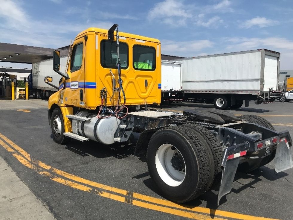 Day Cab Tractor-Heavy Duty Tractors-Freightliner-2022-T12642ST-City Of Industry-CA-363,674\n\t\tmiles-$ 73,500 - Image 5