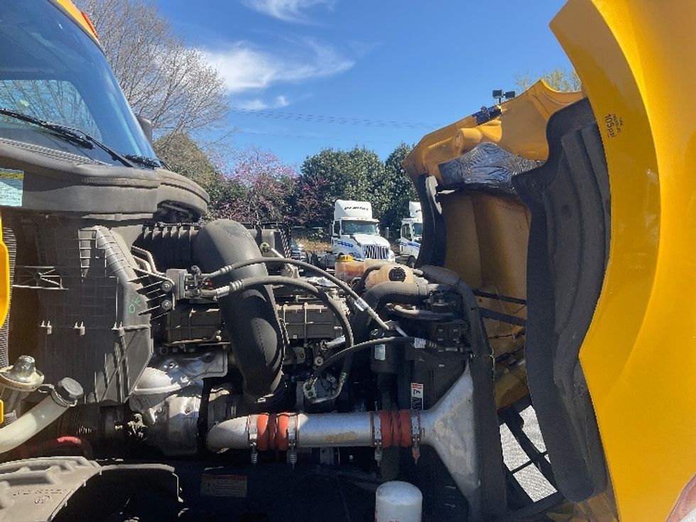 Day Cab Tractor-Heavy Duty Tractors-Freightliner-2022-T12642ST-Duluth-GA-292,477\n\t\tmiles-$ 68,000 - Image 15