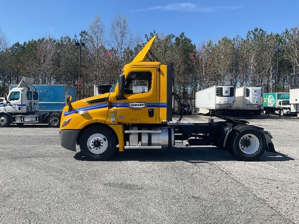 Day Cab Tractor-Heavy Duty Tractors-Freightliner-2022-T12642ST-Duluth-GA-292,477\n\t\tmiles-$ 68,000 - Image 4