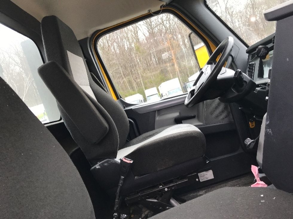 Day Cab Tractor-Heavy Duty Tractors-Freightliner-2022-T12642ST-Fitchburg-MA-392,945\n\t\tmiles-$ 51,500 - Image 14