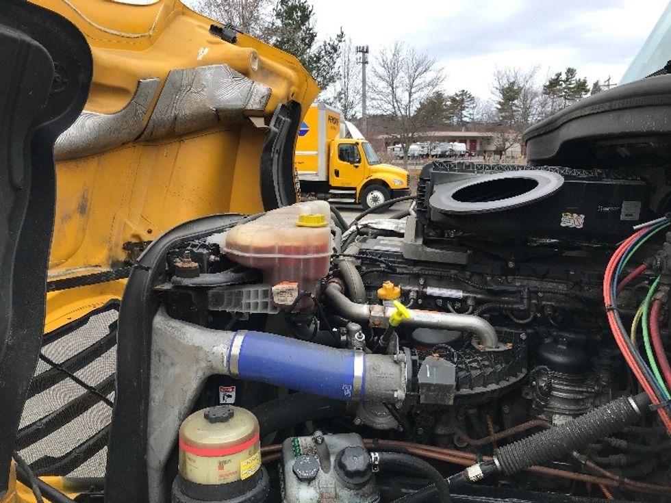 Day Cab Tractor-Heavy Duty Tractors-Freightliner-2022-T12642ST-Fitchburg-MA-392,945\n\t\tmiles-$ 51,500 - Image 16