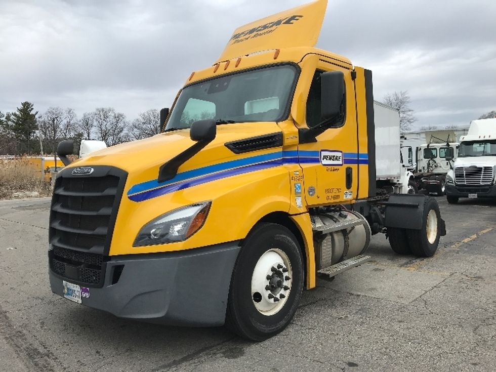 Day Cab Tractor-Heavy Duty Tractors-Freightliner-2022-T12642ST-Fitchburg-MA-392,945\n\t\tmiles-$ 51,500 - Image 3