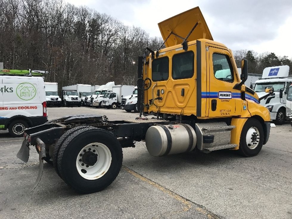 Day Cab Tractor-Heavy Duty Tractors-Freightliner-2022-T12642ST-Fitchburg-MA-392,945\n\t\tmiles-$ 51,500 - Image 7
