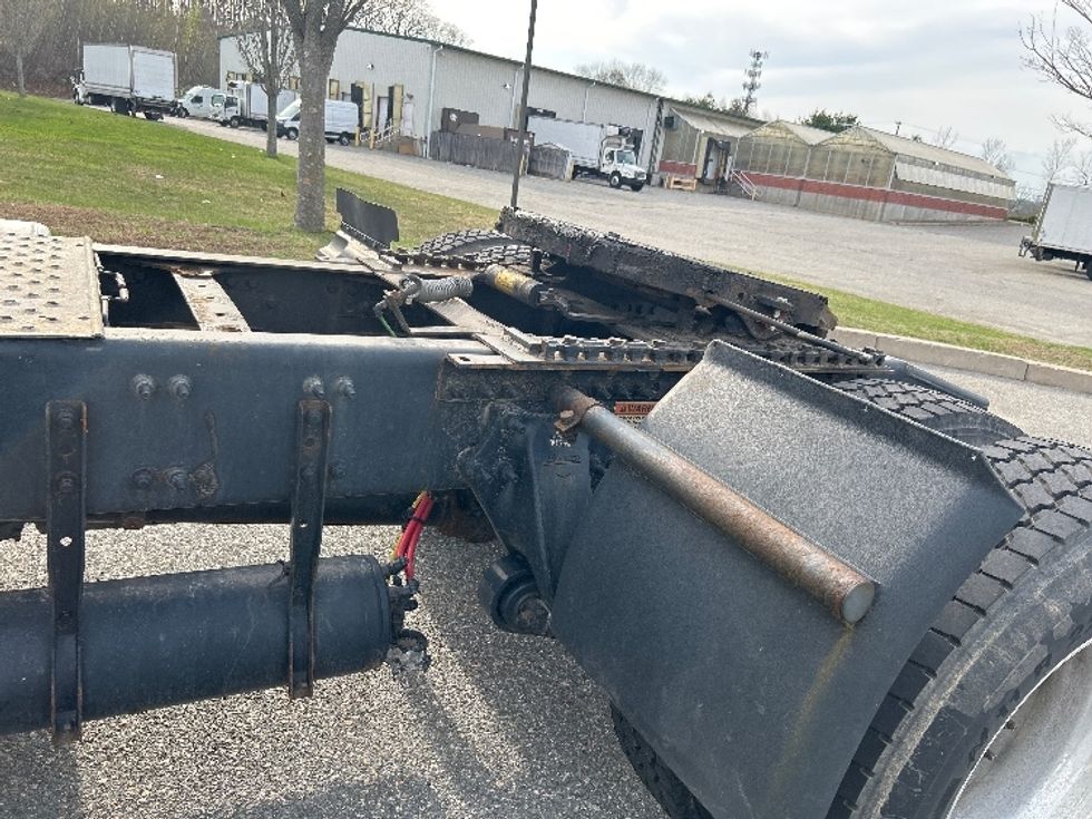 Day Cab Tractor-Heavy Duty Tractors-Freightliner-2022-T12642ST-Fitchburg-MA-419,226\n\t\tmiles-$ 56,000 - Image 17