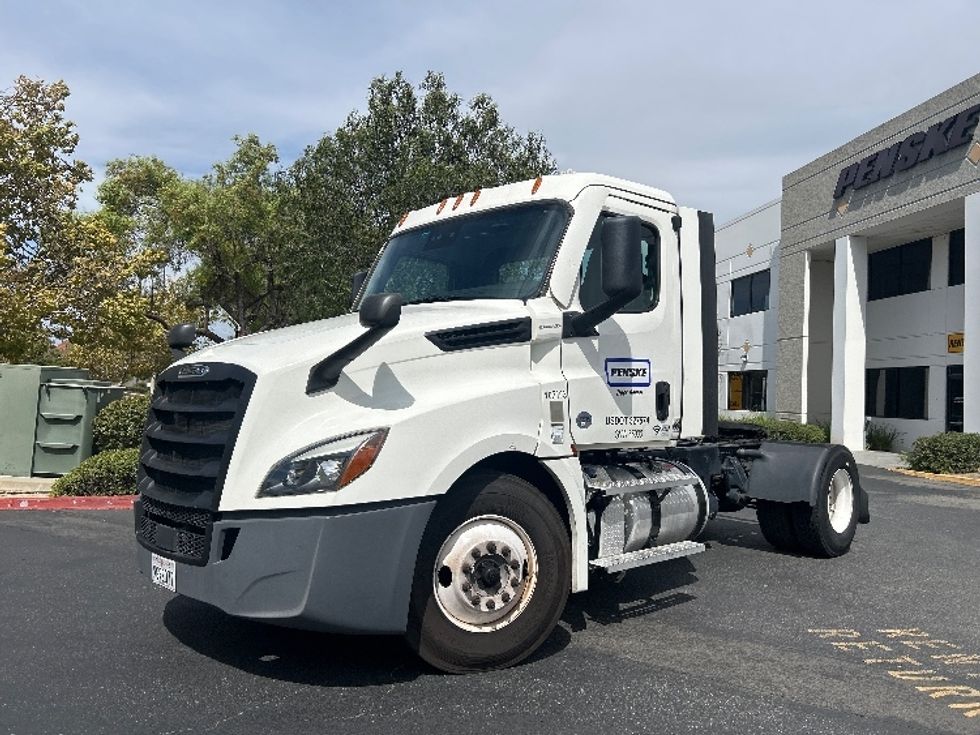 Day Cab Tractor-Heavy Duty Tractors-Freightliner-2022-T12642ST-Fontana-CA-256,975\n\t\tmiles-$ 62,250 - Image 3