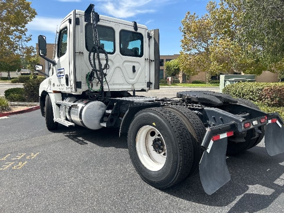 Day Cab Tractor-Heavy Duty Tractors-Freightliner-2022-T12642ST-Fontana-CA-256,975\n\t\tmiles-$ 62,250 - Image 5