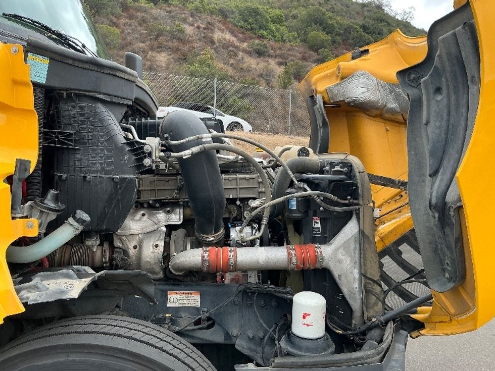 Day Cab Tractor-Heavy Duty Tractors-Freightliner-2022-T12642ST-Fontana-CA-259,630\n\t\tmiles-$ 64,750 - Image 15