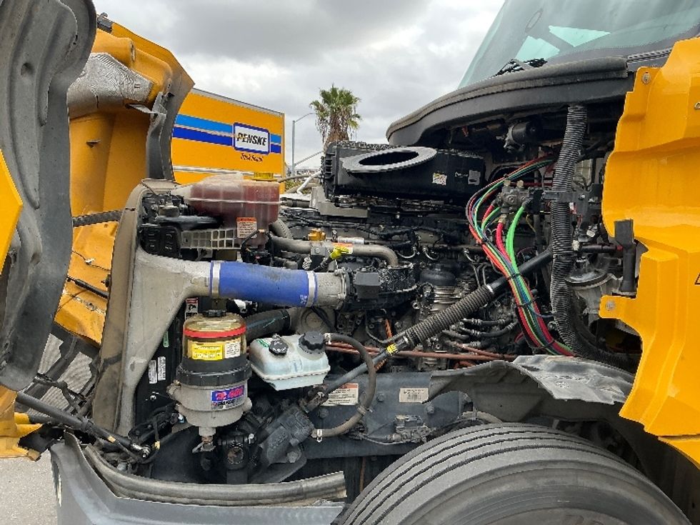 Day Cab Tractor-Heavy Duty Tractors-Freightliner-2022-T12642ST-Fontana-CA-259,630\n\t\tmiles-$ 64,750 - Image 16