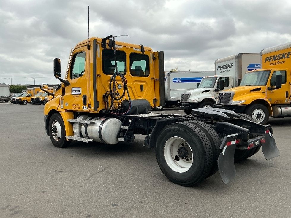 Day Cab Tractor-Heavy Duty Tractors-Freightliner-2022-T12642ST-Fontana-CA-259,630\n\t\tmiles-$ 64,750 - Image 5