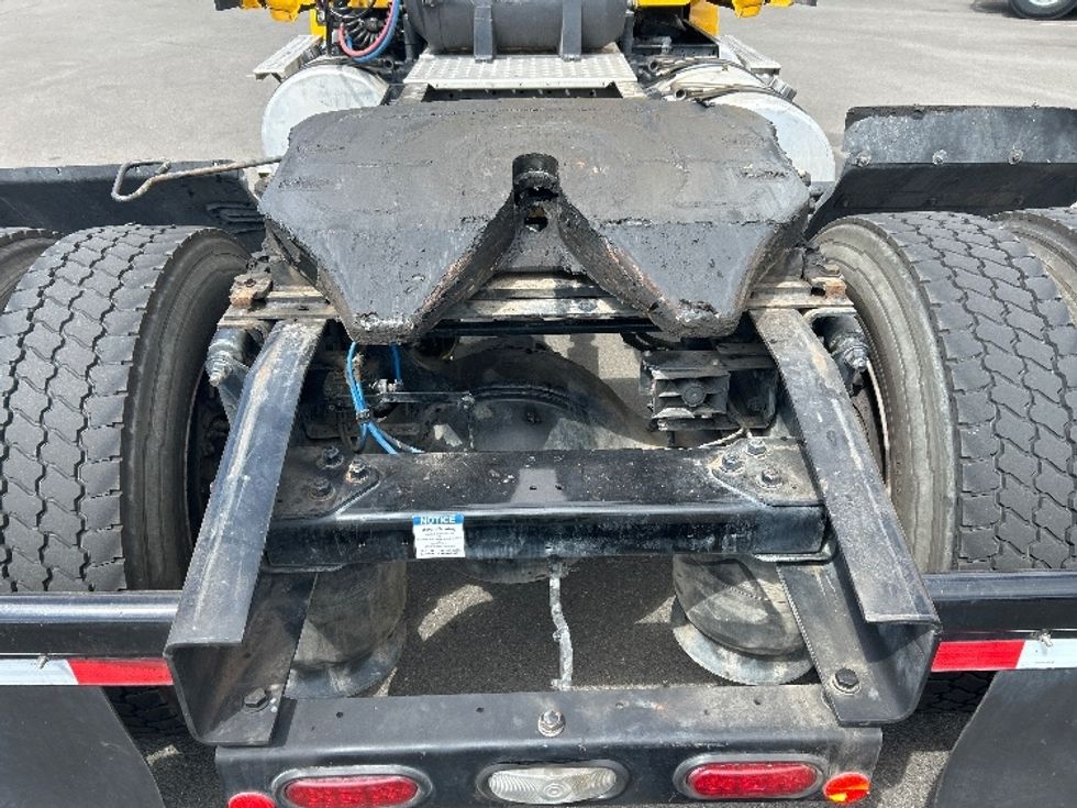 Day Cab Tractor-Heavy Duty Tractors-Freightliner-2022-T12642ST-Fontana-CA-259,630\n\t\tmiles-$ 64,750 - Image 6