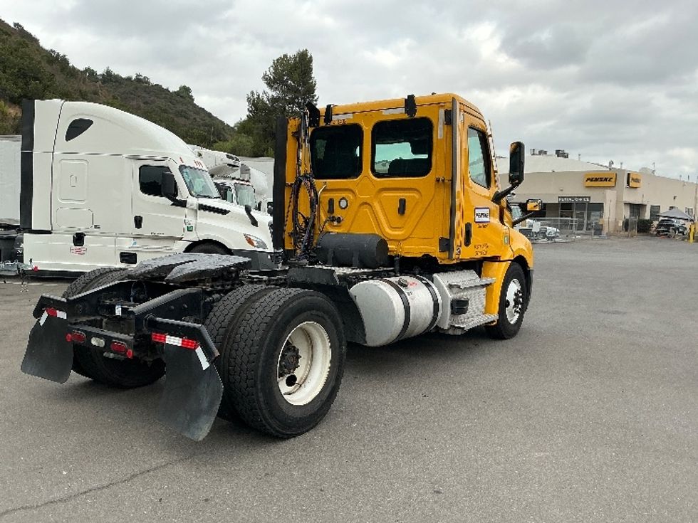 Day Cab Tractor-Heavy Duty Tractors-Freightliner-2022-T12642ST-Fontana-CA-259,630\n\t\tmiles-$ 64,750 - Image 7