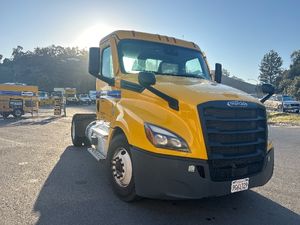 Day Cab Tractor-Heavy Duty Tractors-Freightliner-2022-T12642ST-Fontana-CA-275,923
		miles-$ 82,000