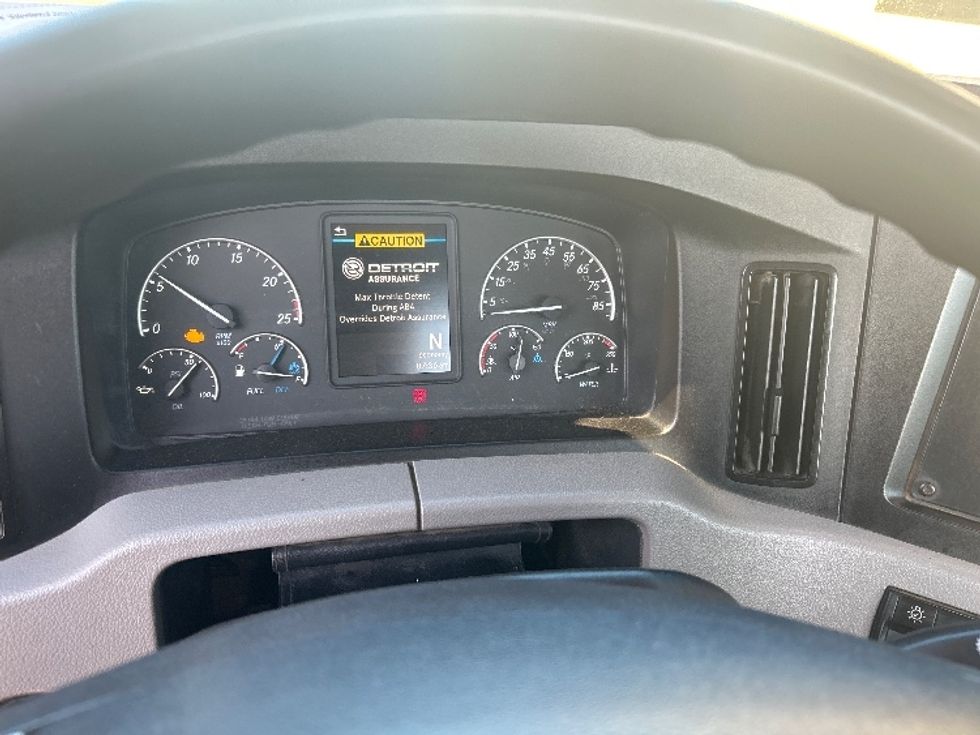 Day Cab Tractor-Heavy Duty Tractors-Freightliner-2022-T12642ST-Fontana-CA-275,923\n\t\tmiles-$ 82,000 - Image 11