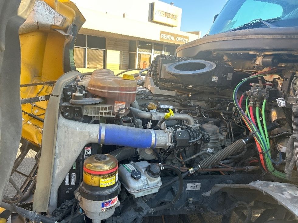 Day Cab Tractor-Heavy Duty Tractors-Freightliner-2022-T12642ST-Fontana-CA-275,923\n\t\tmiles-$ 82,000 - Image 16