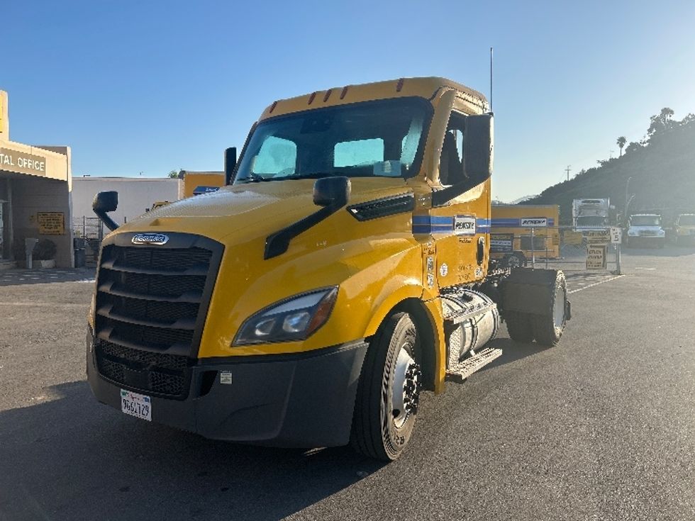 Day Cab Tractor-Heavy Duty Tractors-Freightliner-2022-T12642ST-Fontana-CA-275,923\n\t\tmiles-$ 82,000 - Image 3