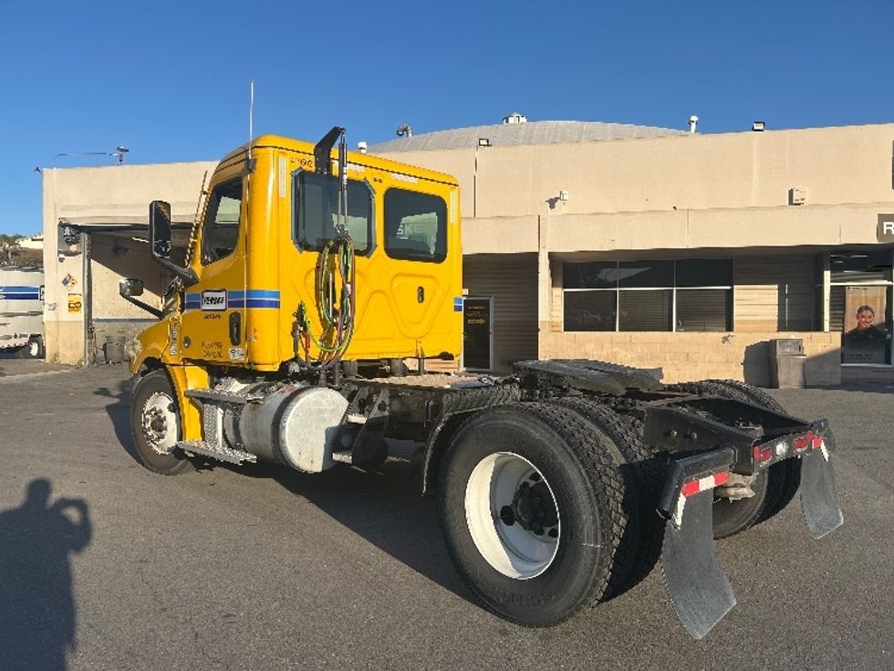 Day Cab Tractor-Heavy Duty Tractors-Freightliner-2022-T12642ST-Fontana-CA-275,923\n\t\tmiles-$ 82,000 - Image 5