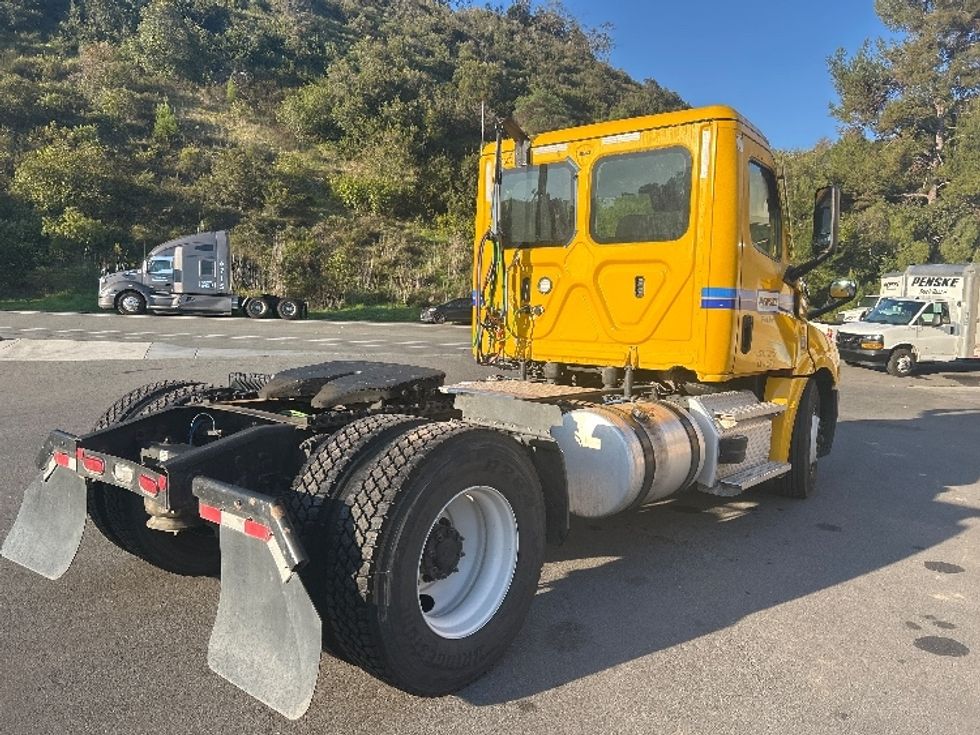 Day Cab Tractor-Heavy Duty Tractors-Freightliner-2022-T12642ST-Fontana-CA-275,923\n\t\tmiles-$ 82,000 - Image 7