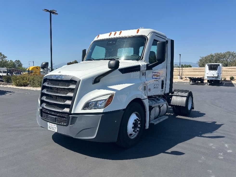 Day Cab Tractor-Heavy Duty Tractors-Freightliner-2022-T12642ST-Fontana-CA-281,512\n\t\tmiles-$ 68,000 - Image 3