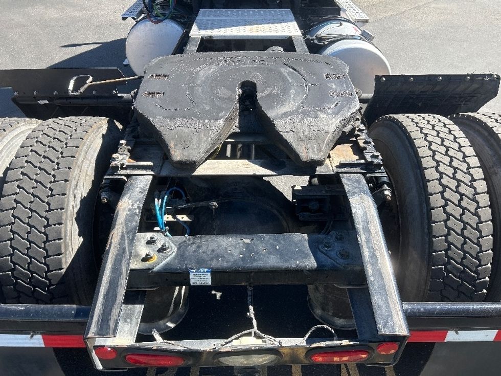 Day Cab Tractor-Heavy Duty Tractors-Freightliner-2022-T12642ST-Fontana-CA-282,031\n\t\tmiles-$ 68,000 - Image 6