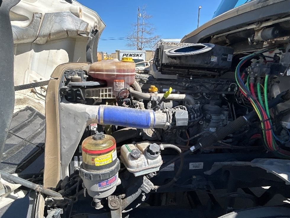 Day Cab Tractor-Heavy Duty Tractors-Freightliner-2022-T12642ST-Fontana-CA-282,223\n\t\tmiles-$ 86,750 - Image 16