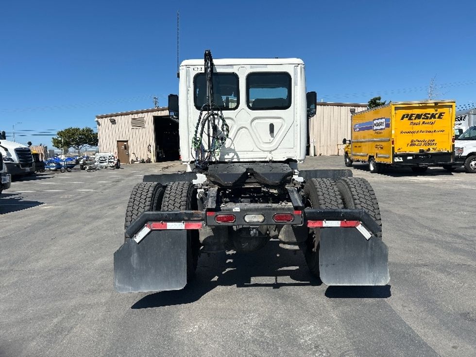 Day Cab Tractor-Heavy Duty Tractors-Freightliner-2022-T12642ST-Fontana-CA-282,223\n\t\tmiles-$ 86,750 - Image 6
