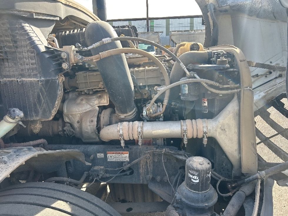 Day Cab Tractor-Heavy Duty Tractors-Freightliner-2022-T12642ST-Fontana-CA-289,864\n\t\tmiles-$ 64,500 - Image 16