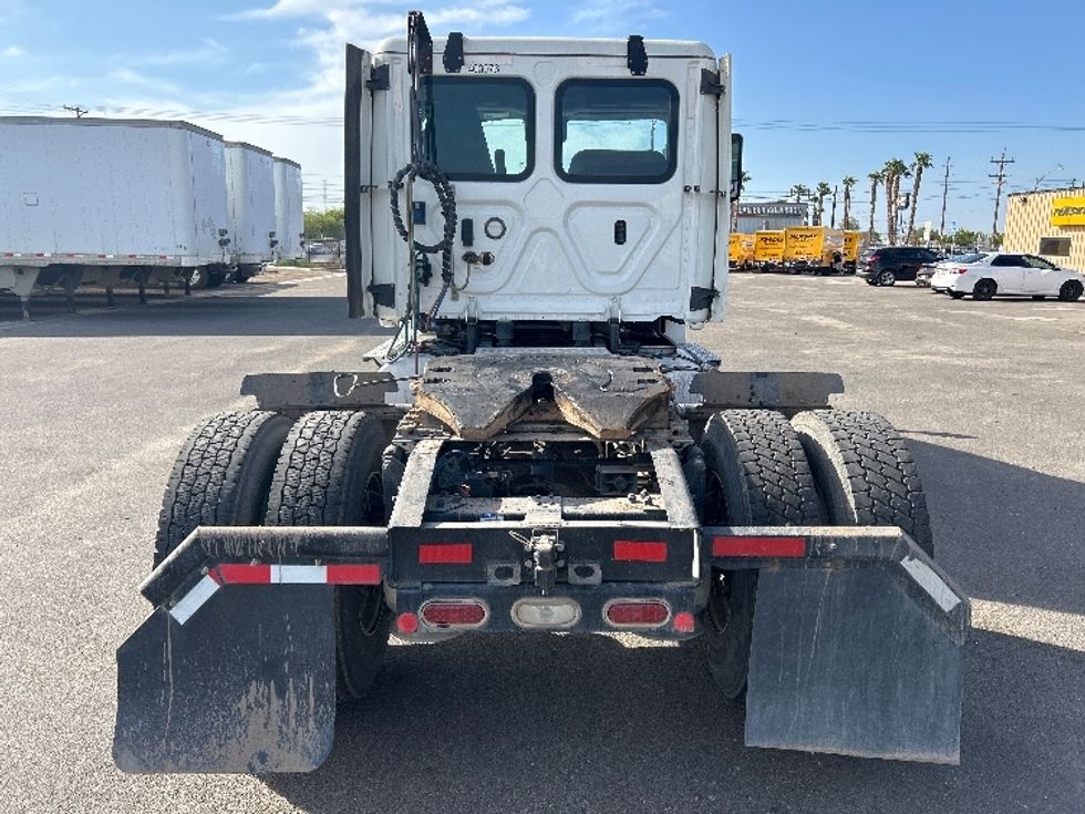 Day Cab Tractor-Heavy Duty Tractors-Freightliner-2022-T12642ST-Fontana-CA-289,864\n\t\tmiles-$ 64,500 - Image 6
