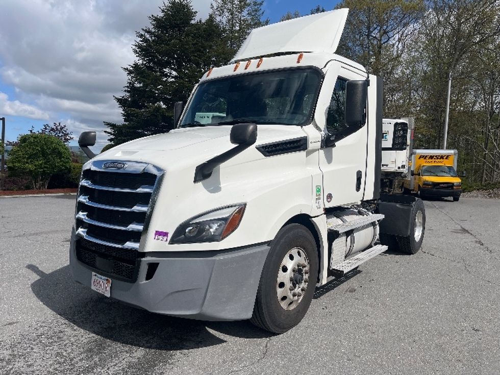 Day Cab Tractor-Heavy Duty Tractors-Freightliner-2022-T12642ST-Franklin-MA-405,274\n\t\tmiles-$ 57,000 - Image 3
