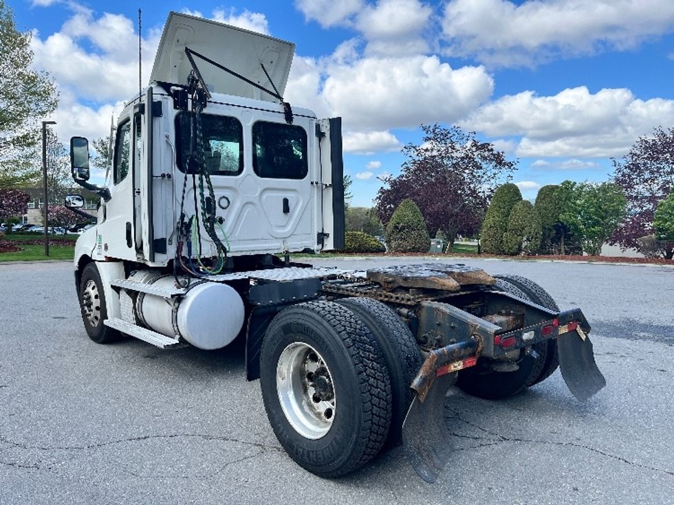 Day Cab Tractor-Heavy Duty Tractors-Freightliner-2022-T12642ST-Franklin-MA-405,274\n\t\tmiles-$ 57,000 - Image 5