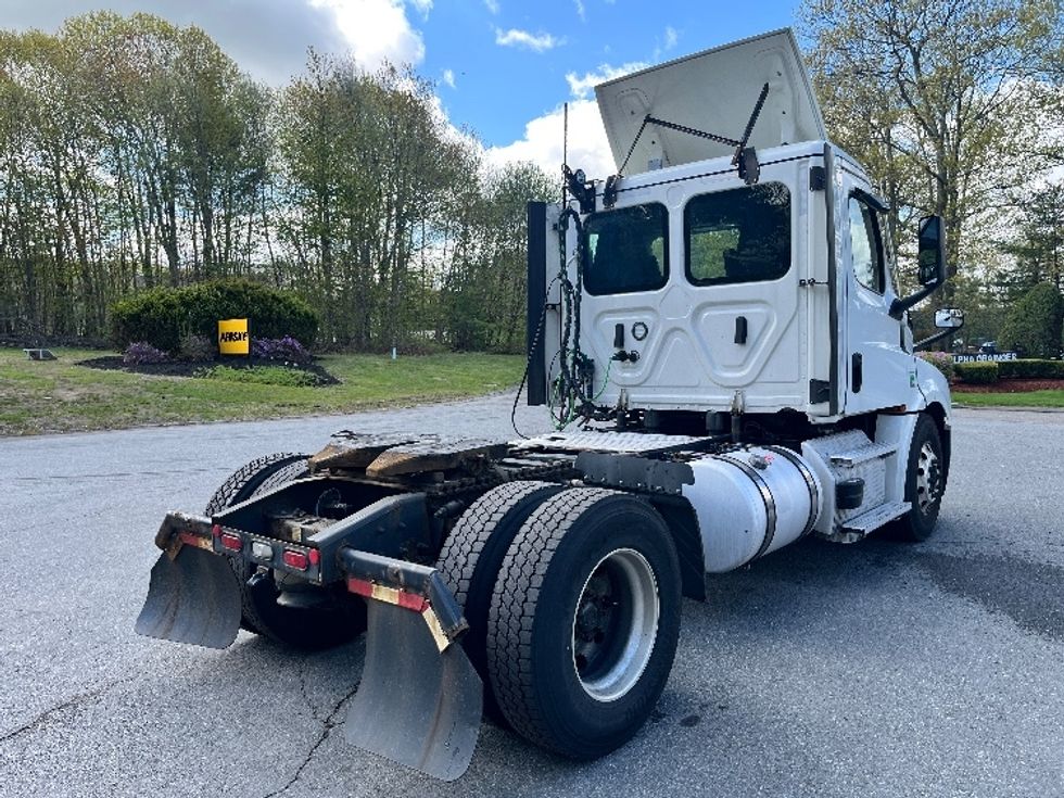Day Cab Tractor-Heavy Duty Tractors-Freightliner-2022-T12642ST-Franklin-MA-405,274\n\t\tmiles-$ 57,000 - Image 7