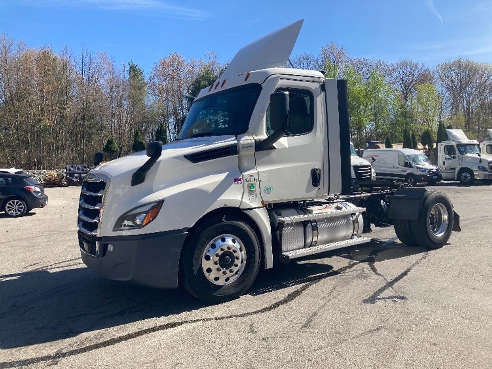 Day Cab Tractor-Heavy Duty Tractors-Freightliner-2022-T12642ST-Franklin-MA-491,837\n\t\tmiles-$ 50,250 - Image 1