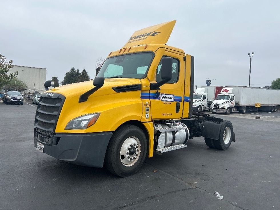 Day Cab Tractor-Heavy Duty Tractors-Freightliner-2022-T12642ST-Fresno-CA-253,971\n\t\tmiles-$ 77,500 - Image 3