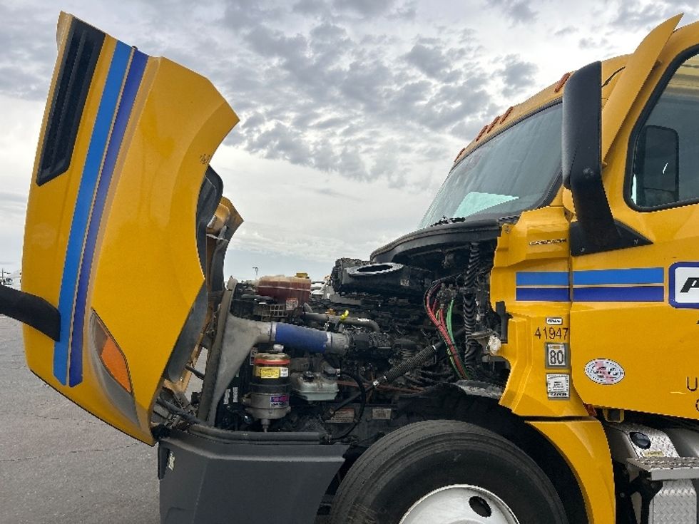 Day Cab Tractor-Heavy Duty Tractors-Freightliner-2022-T12642ST-Fresno-CA-301,087\n\t\tmiles-$ 62,500 - Image 16