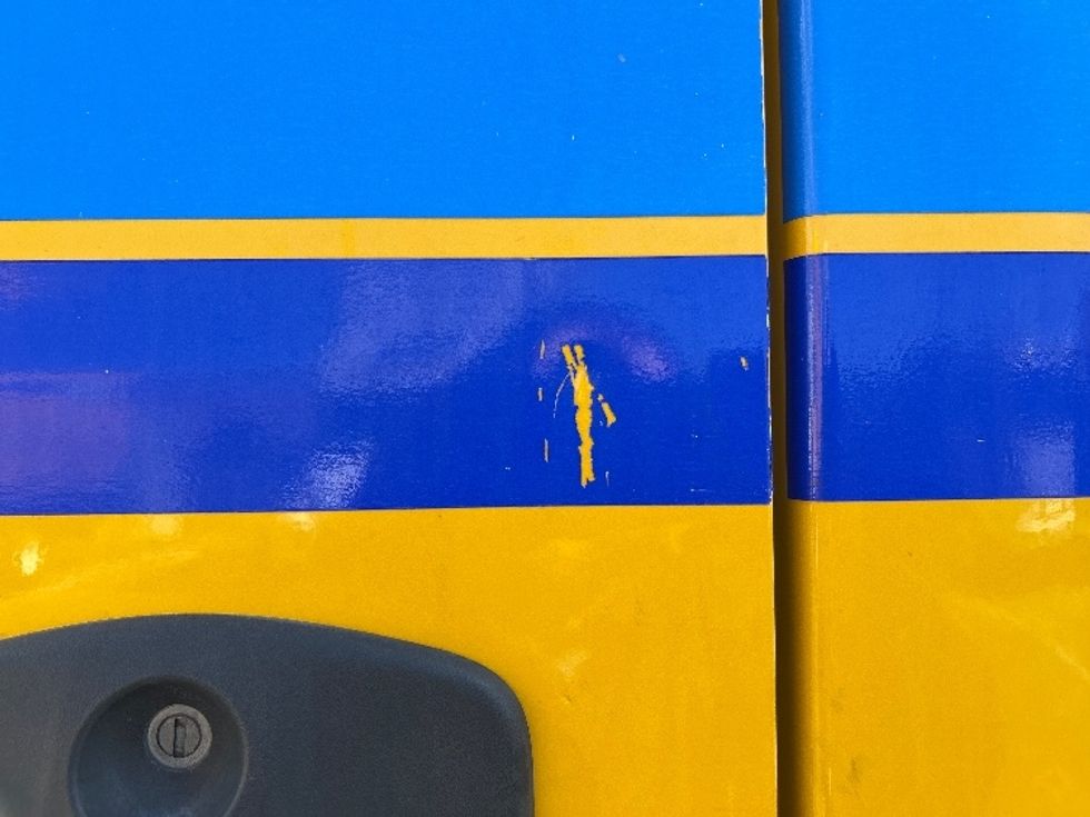 Day Cab Tractor-Heavy Duty Tractors-Freightliner-2022-T12642ST-Fresno-CA-302,984\n\t\tmiles-$ 79,500 - Image 17