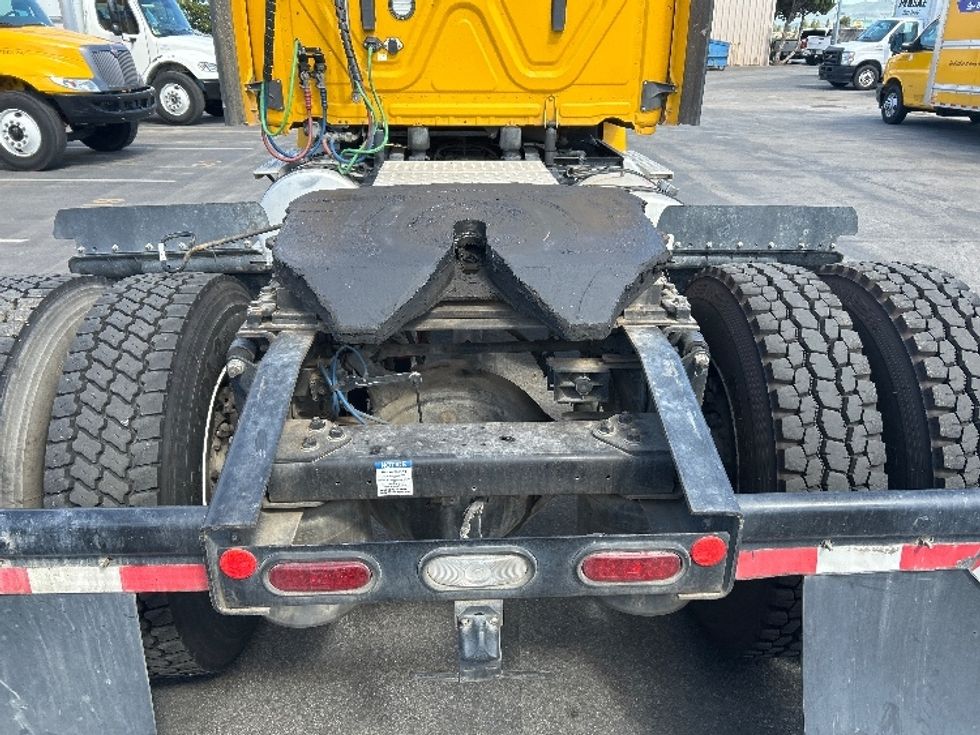 Day Cab Tractor-Heavy Duty Tractors-Freightliner-2022-T12642ST-Fresno-CA-302,984\n\t\tmiles-$ 79,500 - Image 6