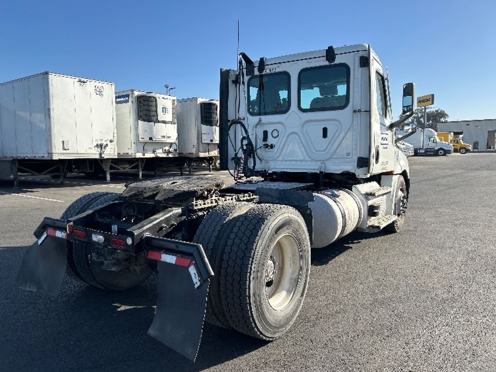 Day Cab Tractor-Heavy Duty Tractors-Freightliner-2022-T12642ST-Fresno-CA-303,846\n\t\tmiles-$ 67,000 - Image 7