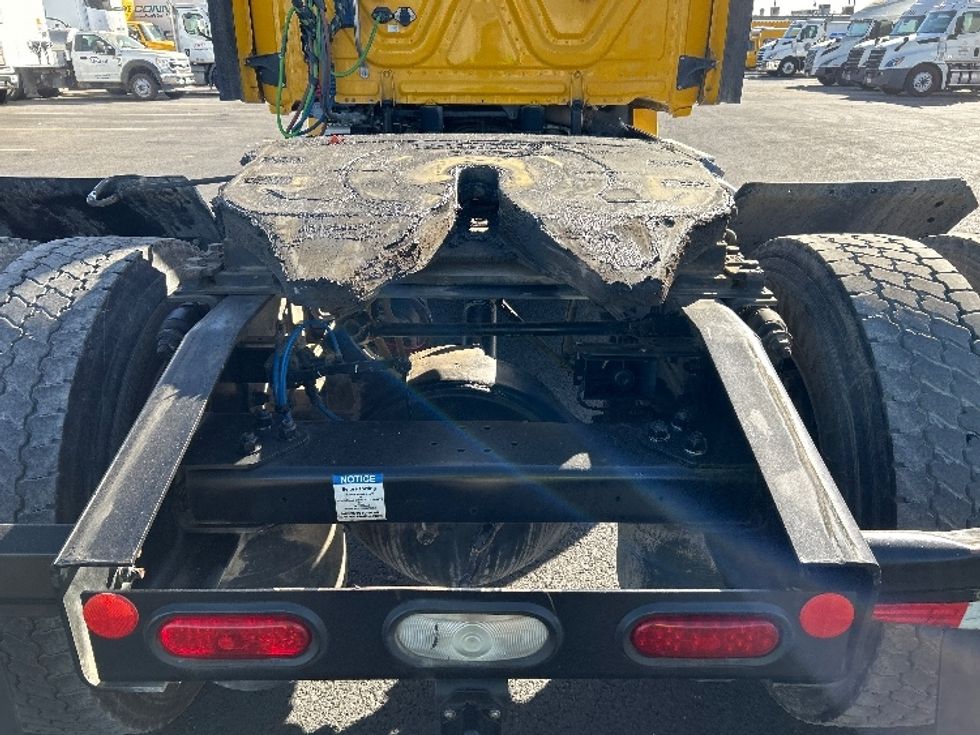 Day Cab Tractor-Heavy Duty Tractors-Freightliner-2022-T12642ST-Fresno-CA-366,069\n\t\tmiles-$ 58,500 - Image 6