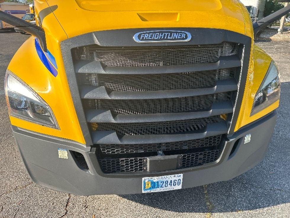 Day Cab Tractor-Heavy Duty Tractors-Freightliner-2022-T12642ST-Jacksonville-FL-290,914\n\t\tmiles-$ 68,000 - Image 20