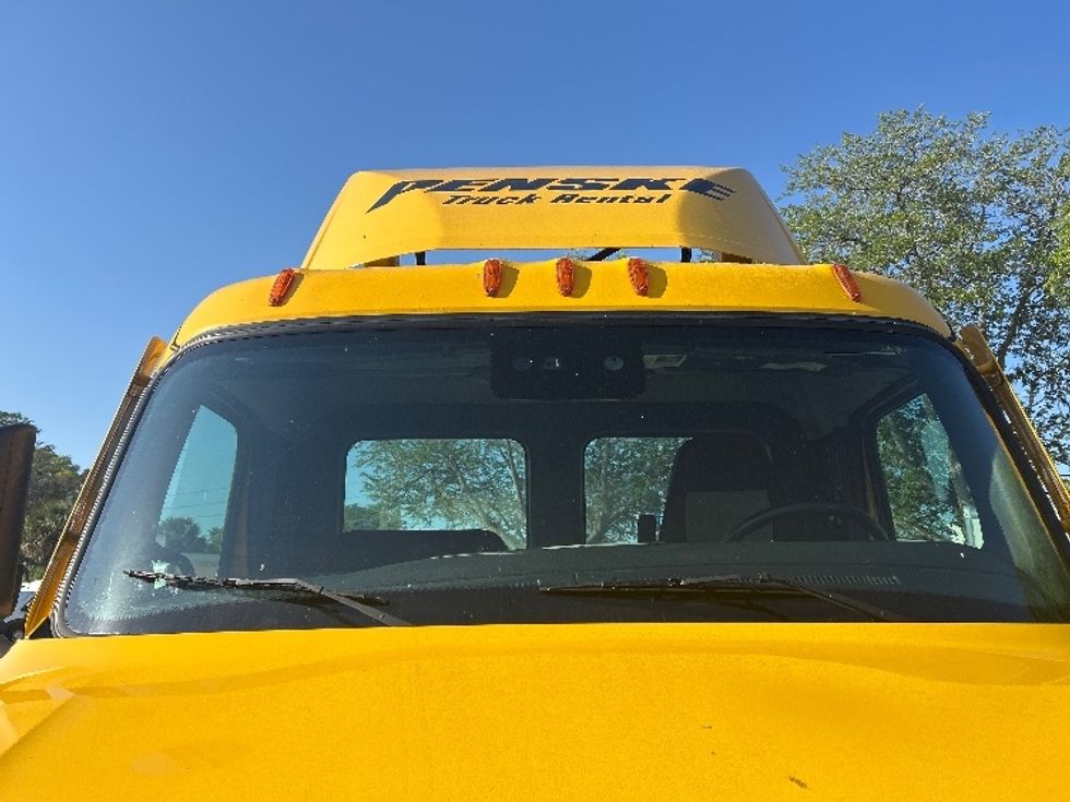 Day Cab Tractor-Heavy Duty Tractors-Freightliner-2022-T12642ST-Jacksonville-FL-290,914\n\t\tmiles-$ 68,000 - Image 21