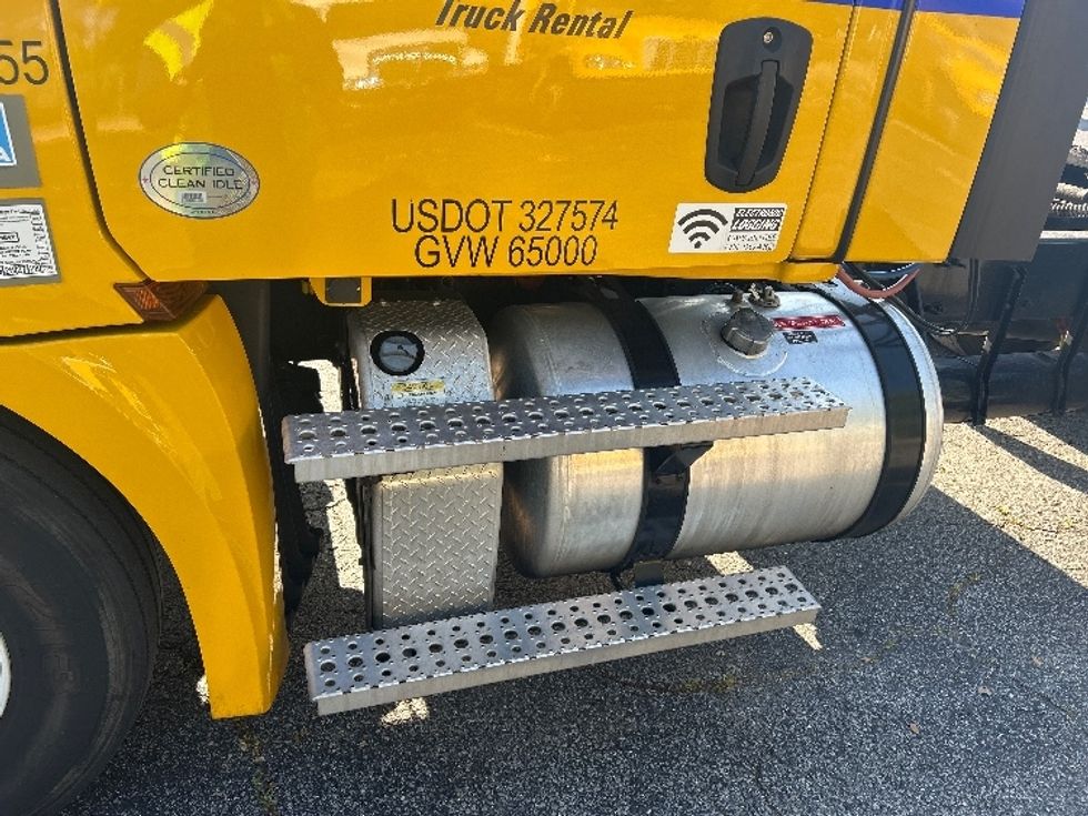 Day Cab Tractor-Heavy Duty Tractors-Freightliner-2022-T12642ST-Jacksonville-FL-290,914\n\t\tmiles-$ 68,000 - Image 22