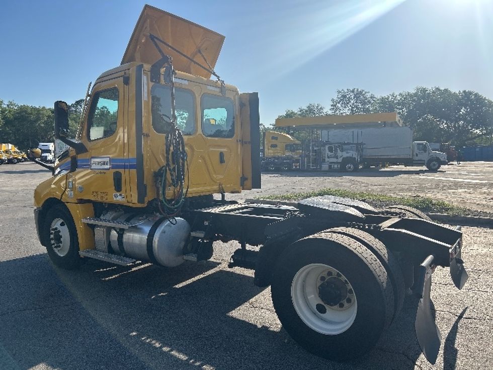 Day Cab Tractor-Heavy Duty Tractors-Freightliner-2022-T12642ST-Jacksonville-FL-290,914\n\t\tmiles-$ 68,000 - Image 5