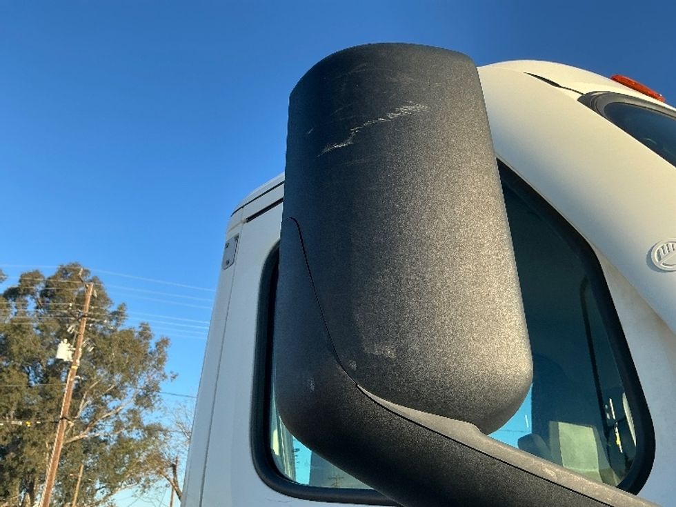 Day Cab Tractor-Heavy Duty Tractors-Freightliner-2022-T12642ST-Jurupa Valley-CA-280,750\n\t\tmiles-$ 87,000 - Image 19