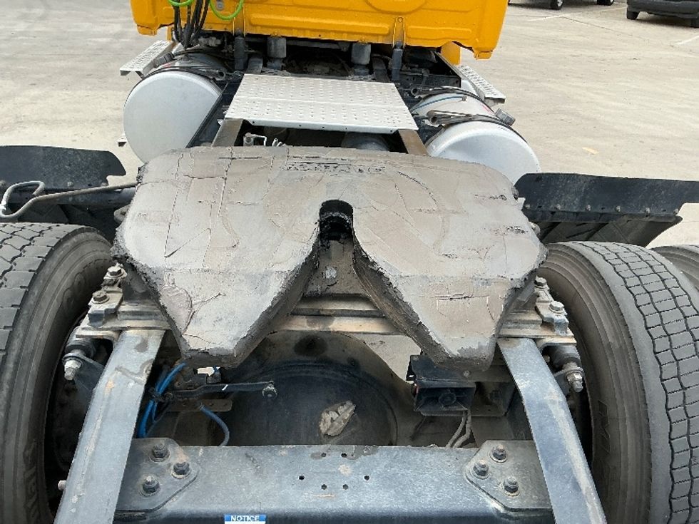 Day Cab Tractor-Heavy Duty Tractors-Freightliner-2022-T12642ST-Jurupa Valley-CA-343,880\n\t\tmiles-$ 75,500 - Image 18