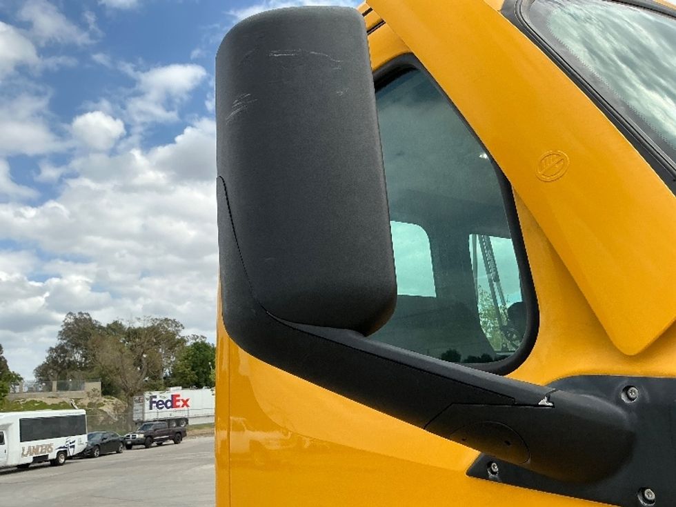 Day Cab Tractor-Heavy Duty Tractors-Freightliner-2022-T12642ST-Jurupa Valley-CA-343,880\n\t\tmiles-$ 75,500 - Image 19