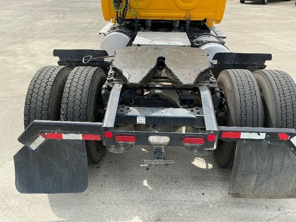 Day Cab Tractor-Heavy Duty Tractors-Freightliner-2022-T12642ST-Jurupa Valley-CA-343,880\n\t\tmiles-$ 75,500 - Image 6