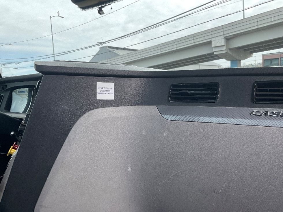 Day Cab Tractor-Heavy Duty Tractors-Freightliner-2022-T12642ST-Kent-WA-200,203\n\t\tmiles-$ 70,500 - Image 13