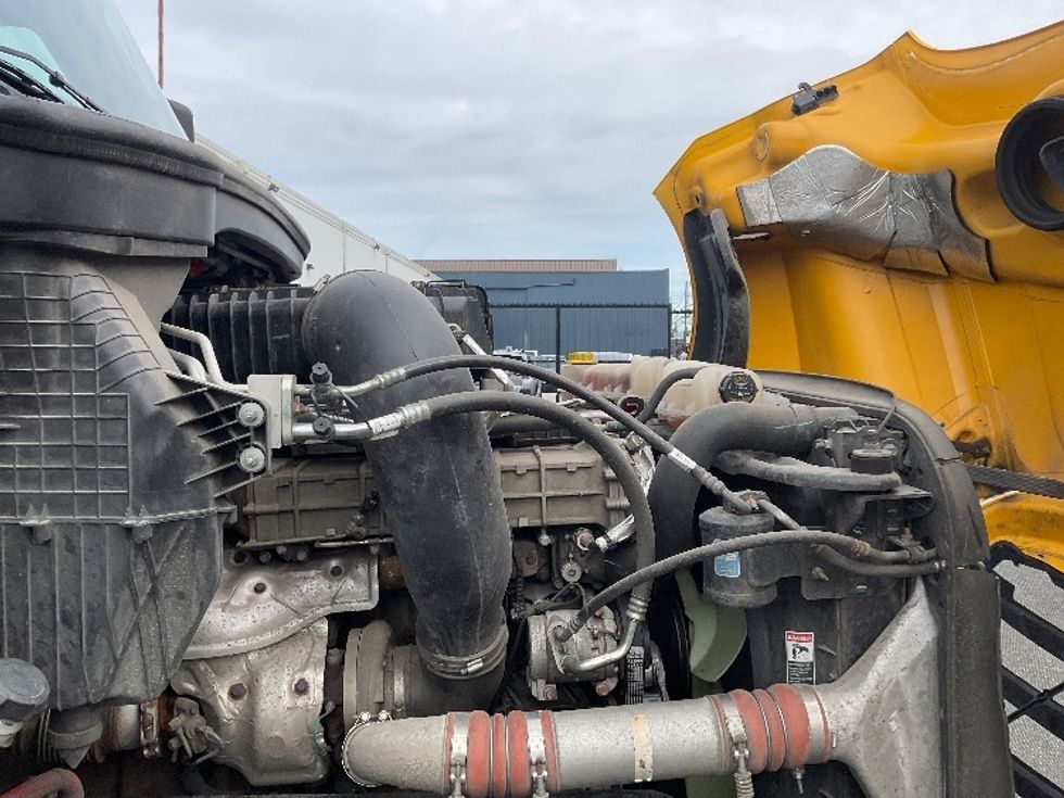 Day Cab Tractor-Heavy Duty Tractors-Freightliner-2022-T12642ST-Kent-WA-200,203\n\t\tmiles-$ 70,500 - Image 15