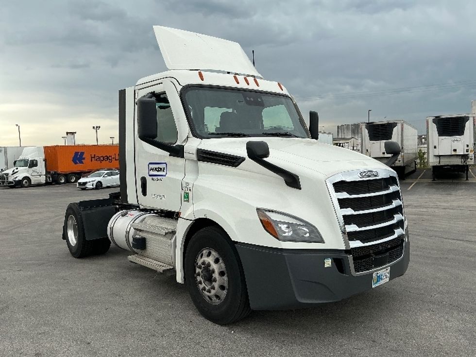 Day Cab Tractor-Heavy Duty Tractors-Freightliner-2022-T12642ST-La Porte-IN-369,943\n\t\tmiles-$ 59,750 - Image 1