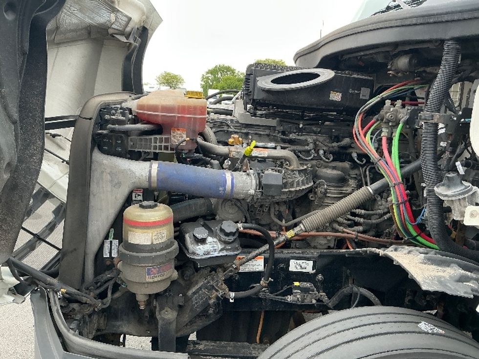 Day Cab Tractor-Heavy Duty Tractors-Freightliner-2022-T12642ST-La Porte-IN-369,943\n\t\tmiles-$ 59,750 - Image 16